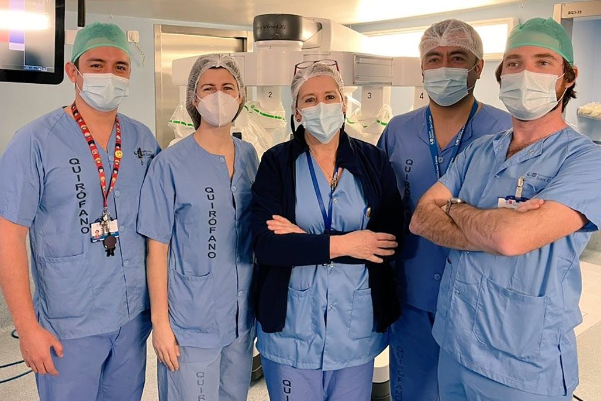 Equipo de cirugía pediátrica del Hospital Clínico de Madrid.